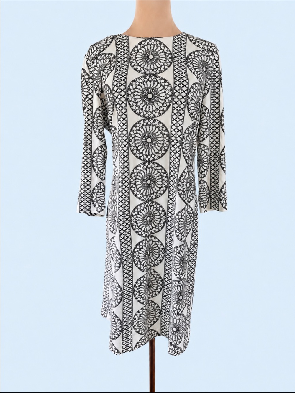 J McLaughlin Sophia Medallion Print Dress Black White Catalina Cloth Size Medium